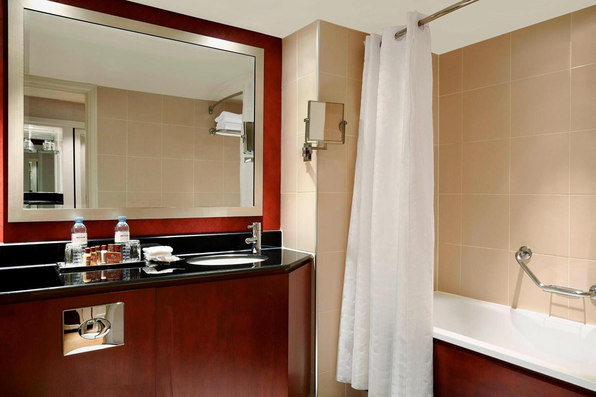 Hotel Sheraton Skyline London Heathrow Hillingdon