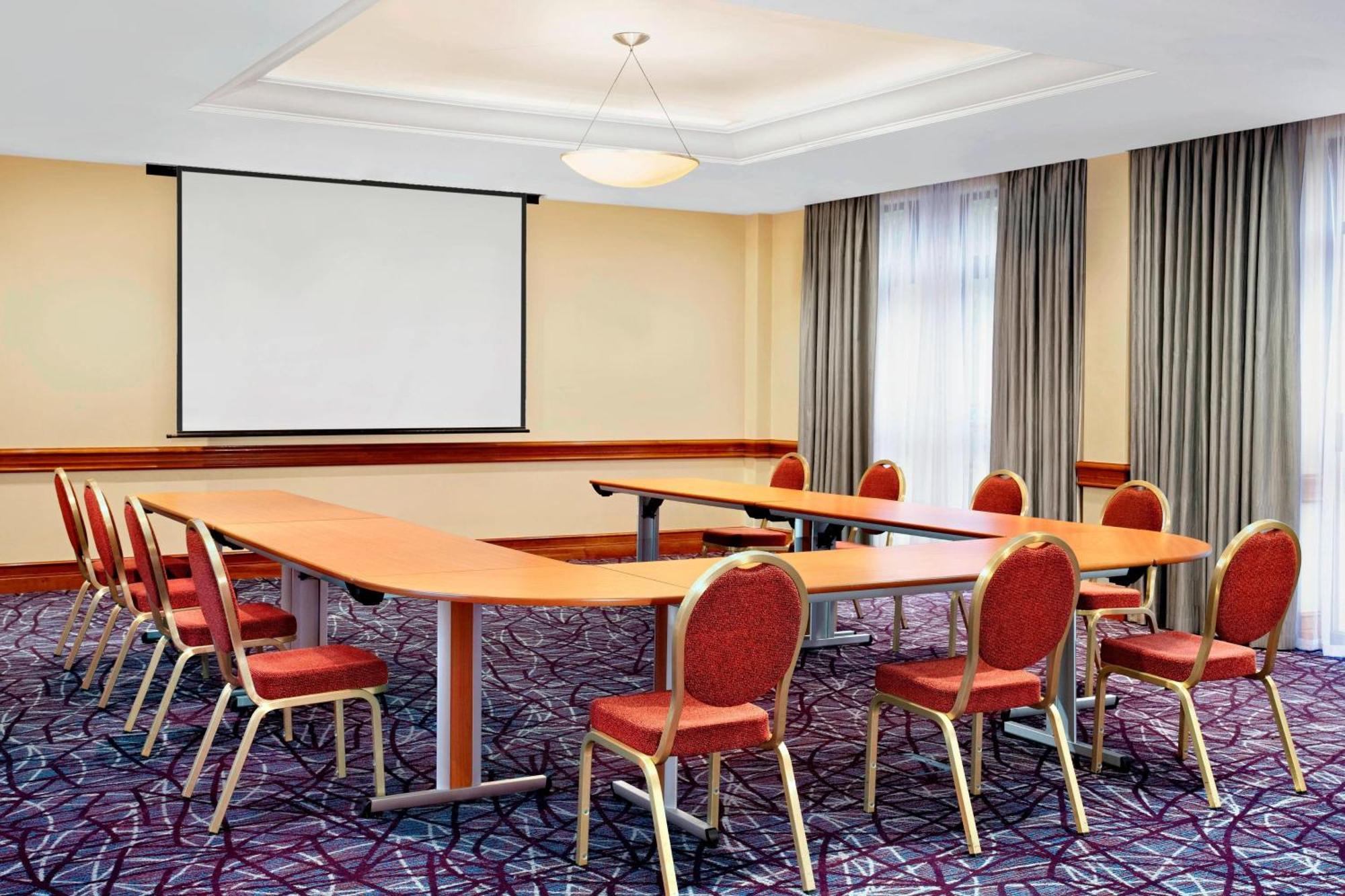 Hotel Sheraton Skyline London Heathrow