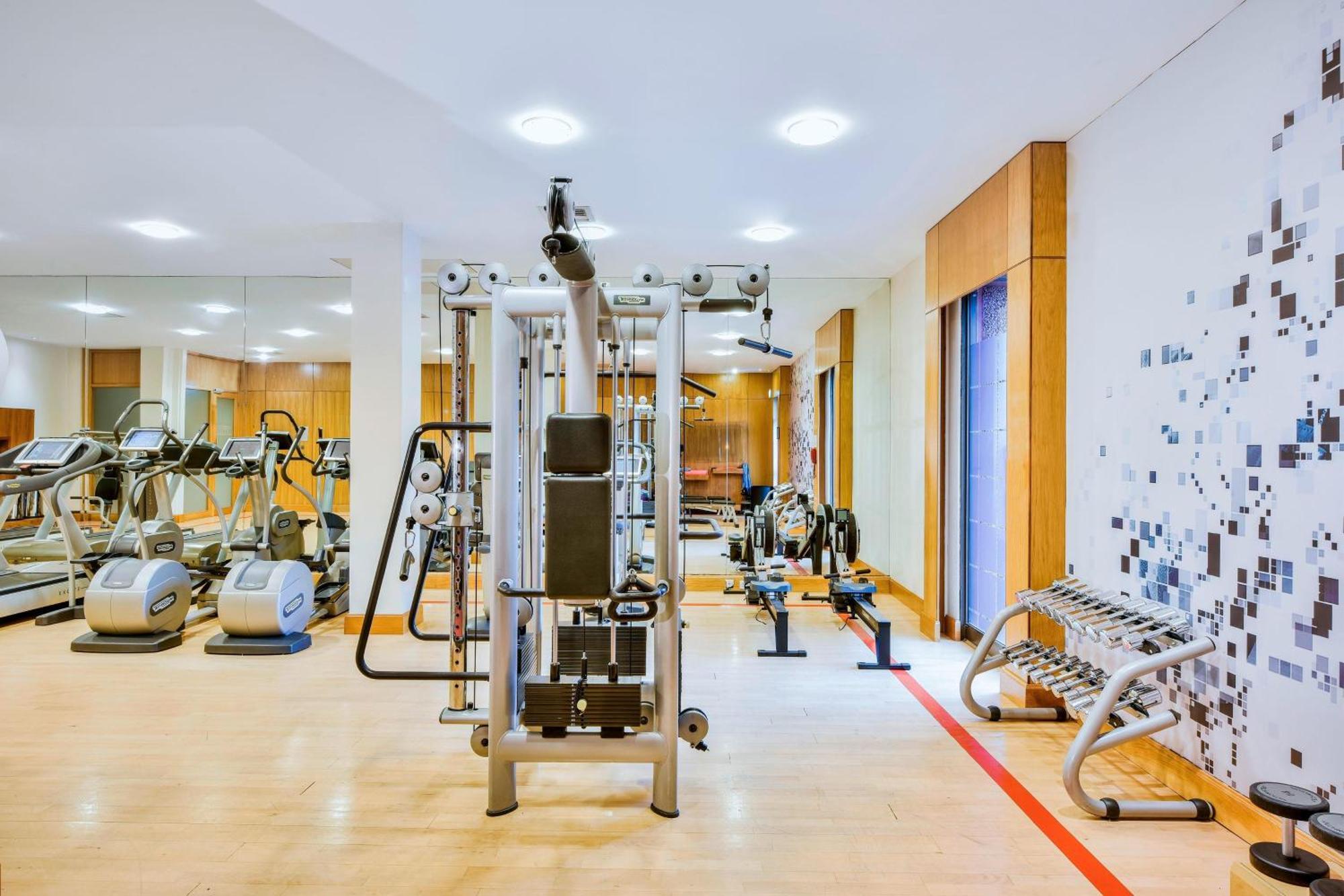 Hotel Sheraton Skyline London Heathrow 4*