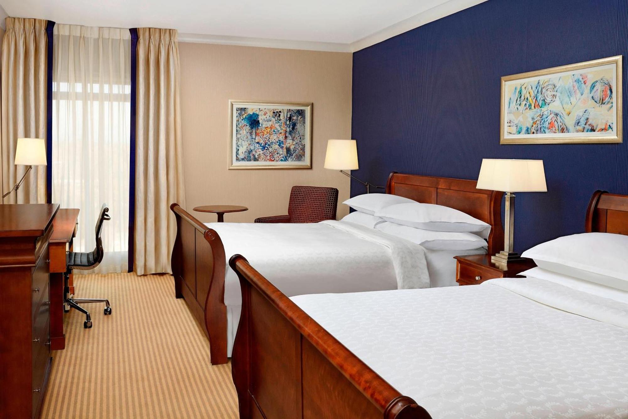 Sheraton Skyline London Heathrow Hotel